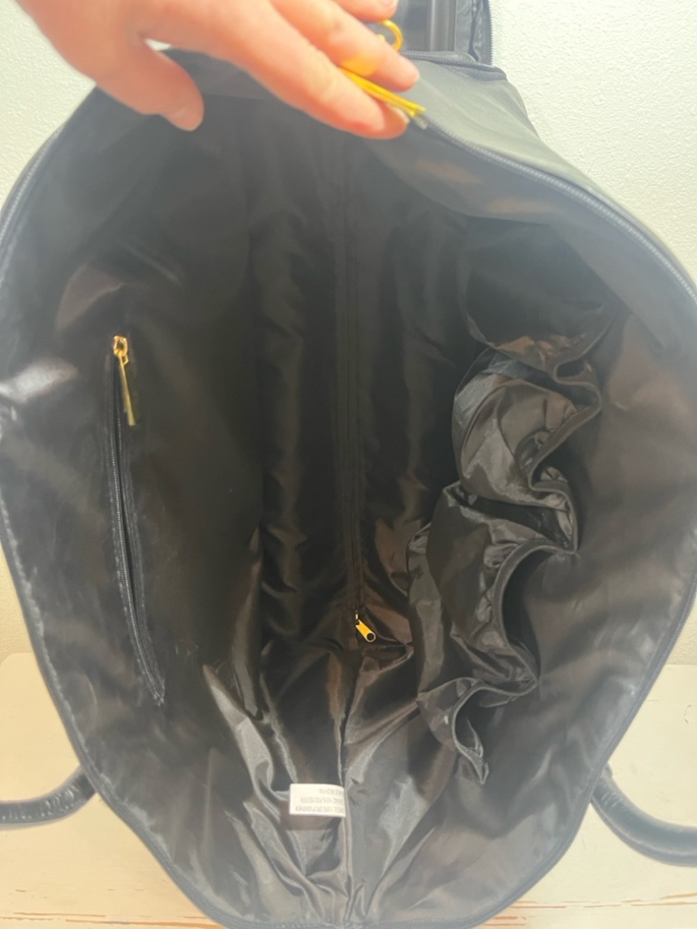 Joy & Iman Black Leather Rolling Weekender Travel Bag XL NWoT gold hardware - Picture 6 of 16